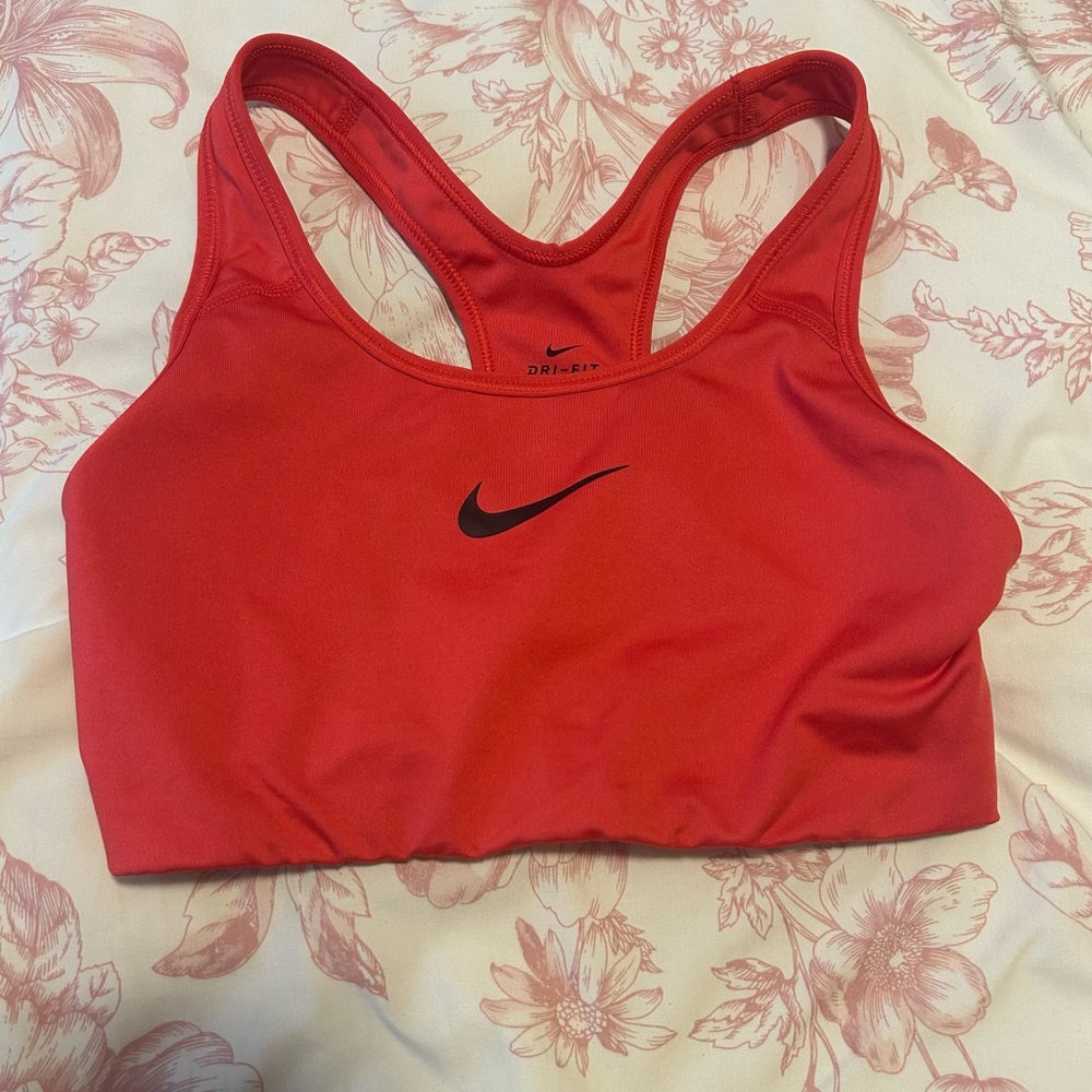Nike Women's Victory Sports Bra
